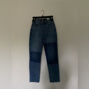 hollister ultra high rise mom jean